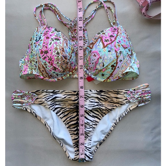 Victoria’s Secret Fabulous Crochet Macramé Bikini top 34C - Picture 12 of 12